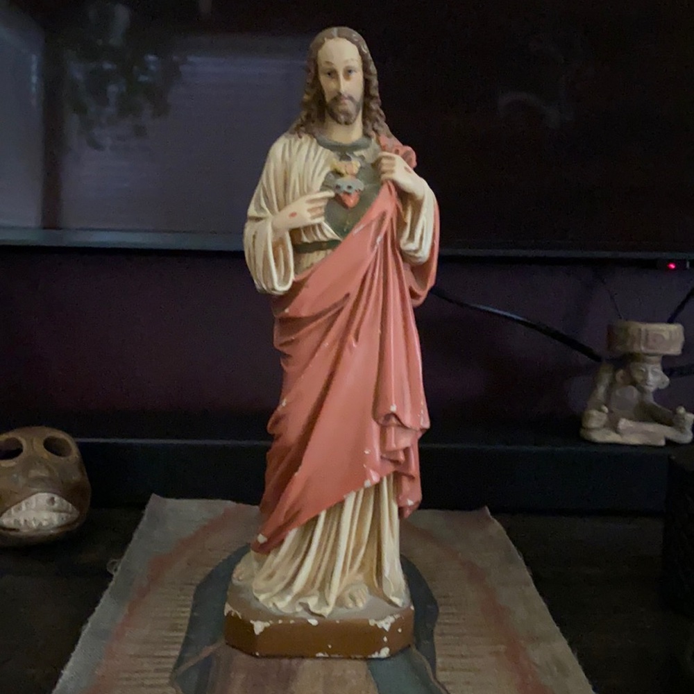 Jesus statue 13”tall